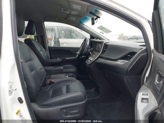 5TDXK3DC3FS633127 Toyota Sienna Se 8 Passenger