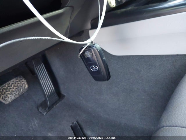 4T1L11AK4LU395499 Toyota CAMRY LE