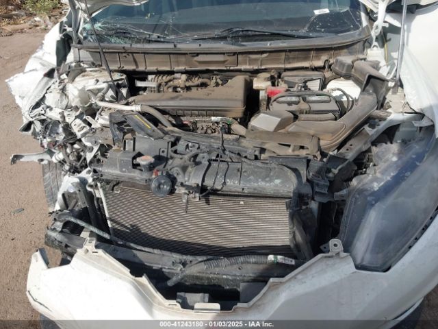 JN8AT2MT9GW004233 Nissan ROGUE SV