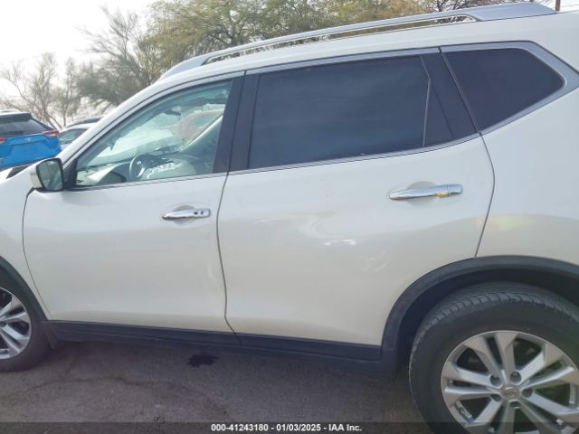 JN8AT2MT9GW004233 Nissan ROGUE SV