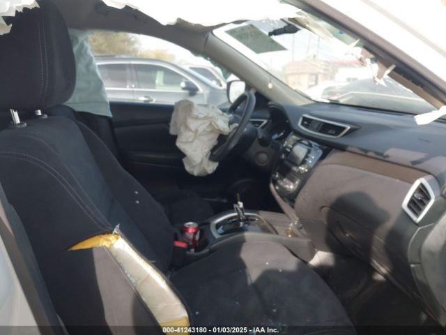 JN8AT2MT9GW004233 Nissan ROGUE SV