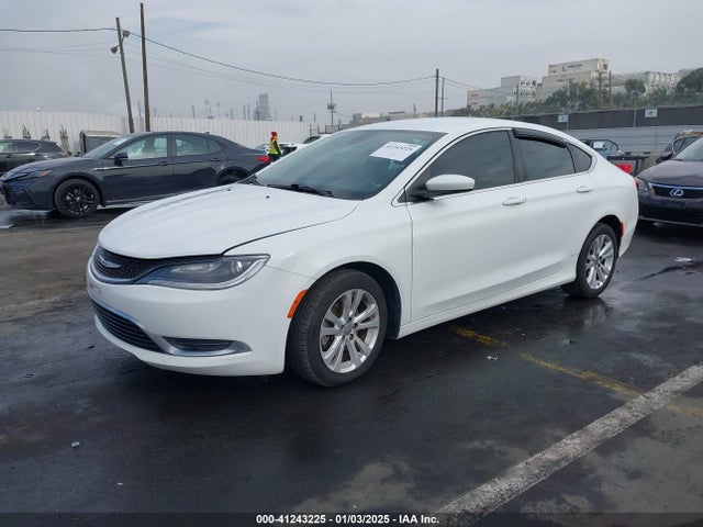 Chrysler 200 Limited 2015 1C3CCCAB1FN541404 Image 2