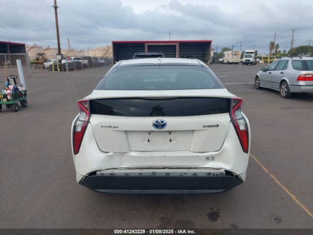 JTDKBRFU3J3068505 Toyota Prius One