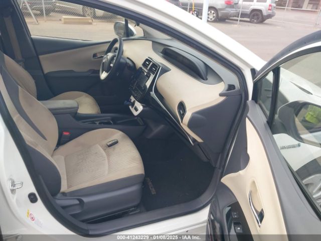 JTDKBRFU3J3068505 Toyota Prius One