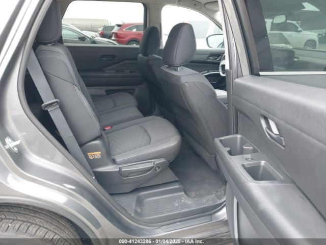 5N1DR3BC1RC279062 Nissan Pathfinder Sv 4wd