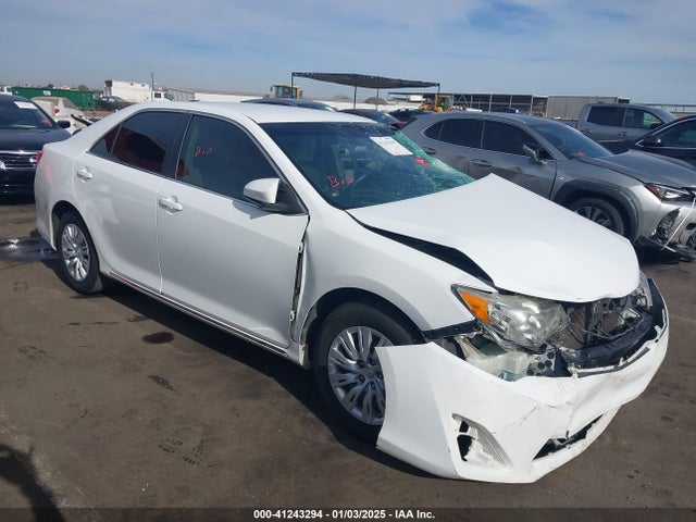 Toyota CAMRY LE 2014 4T4BF1FK6ER343032 Image 1