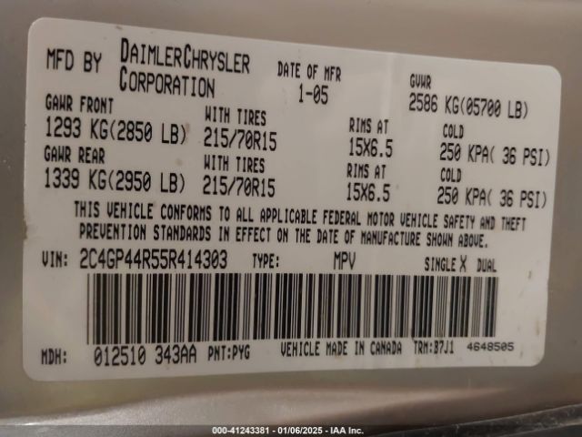 2005 CHRYSLER TOWN & COUNTRY 2C4GP44R55R414303 Photo 8