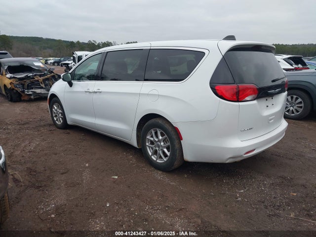 Chrysler Voyager Lx 2023 2C4RC1CG5PR525570 Image 3
