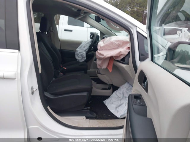 Chrysler Voyager Lx 2023 2C4RC1CG5PR525570 Image 5