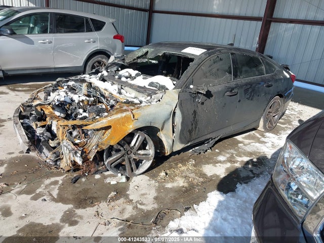 1HGCV1F30KA135743 Honda Accord Sport