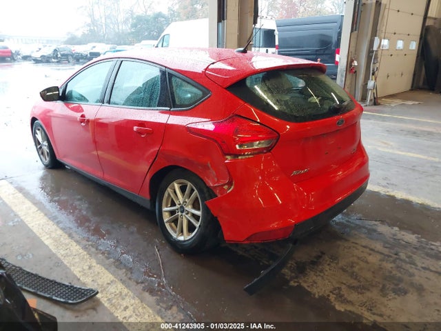 Ford FOCUS SE 2016 1FADP3K22GL378414 Image 3