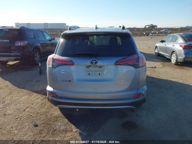 JTMWFREV5JJ204807 Toyota Rav4 Adventure/xle