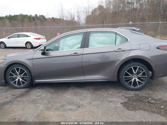 4T1T11AK1PU823194 Toyota CAMRY SE