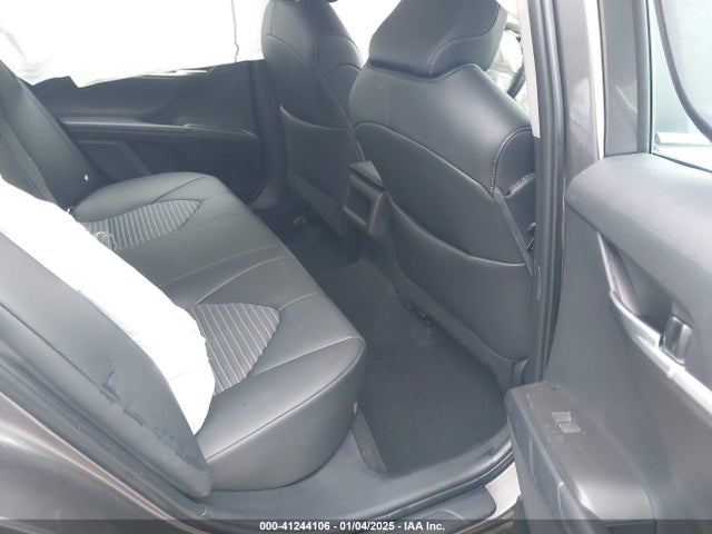 4T1T11AK1PU823194 Toyota CAMRY SE
