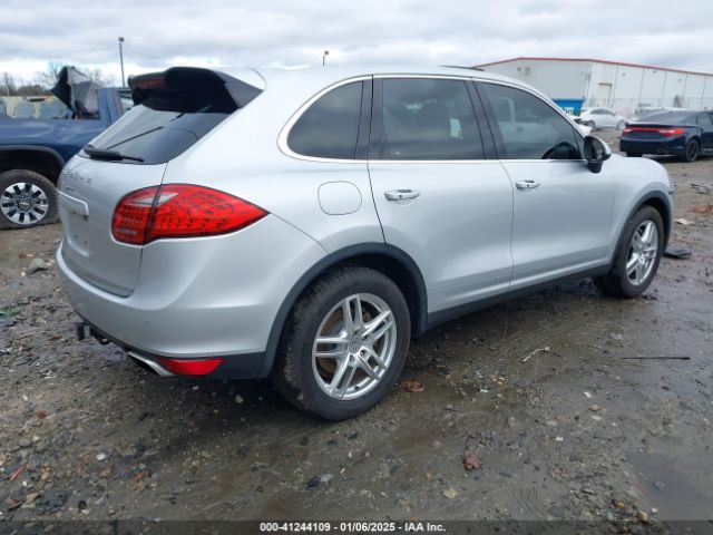 2012 PORSCHE CAYENNE WP1AA2A26CLA02401 Photo 3