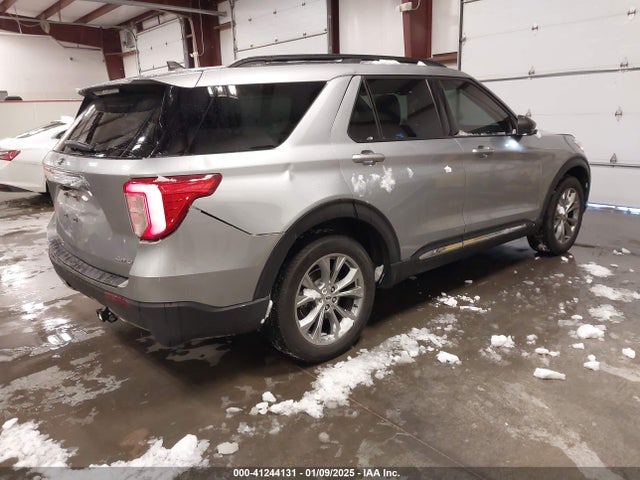Ford EXPLORER XLT 2022 1FMSK8DHXNGC38255 Image 4
