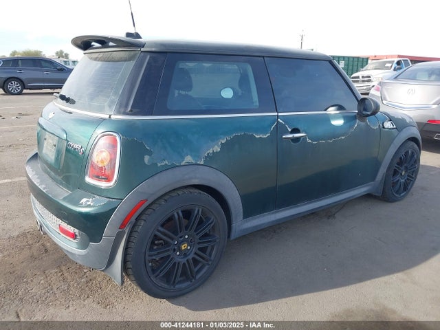 2008 MINI COOPER S WMWMF73598TT89034 Photo 3