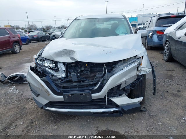 5N1AT2MV4JC791691 Nissan ROGUE S