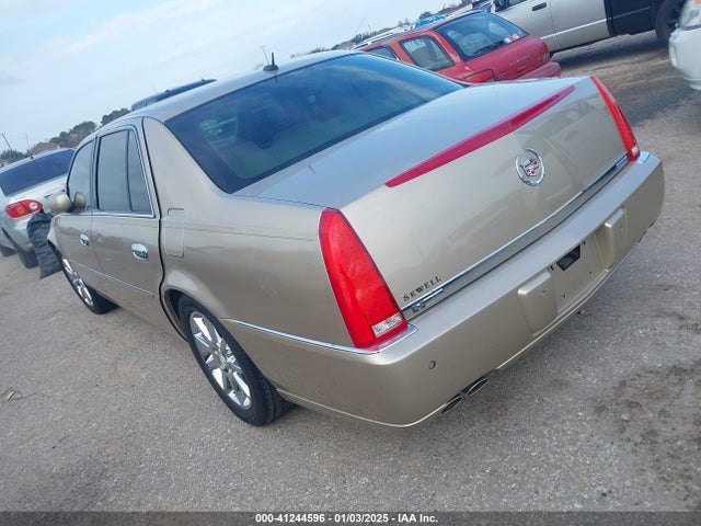2006 CADILLAC DTS 1G6KD57926U127805 Photo 2