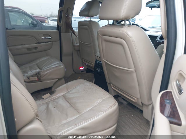 2009 CADILLAC ESCALADE ESV 1GYFC26249R200100 Photo 7