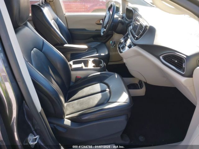 2C4RC1DGXLR164183 Chrysler Voyager Lxi