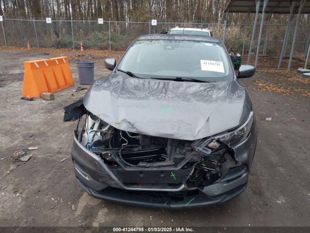 JN1BJ1AV7NW344518 Nissan Rogue Sport S Fwd Xtronic Cvt