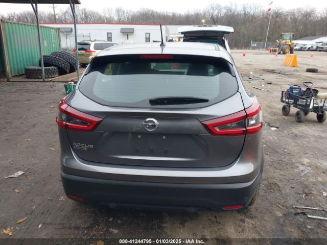JN1BJ1AV7NW344518 Nissan Rogue Sport S Fwd Xtronic Cvt
