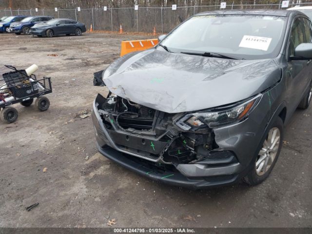 JN1BJ1AV7NW344518 Nissan Rogue Sport S Fwd Xtronic Cvt