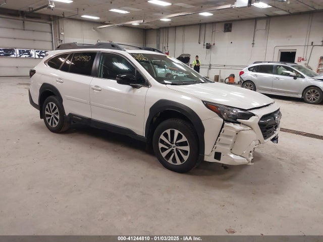 41244810 :رقم المزاد ، 4S4BTAFC0P3200937 vin ، 2023 Subaru Outback Premium مزاد بيع