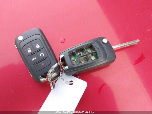 1G11E5SL6EF246204 Chevrolet MALIBU LT