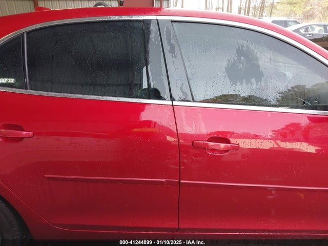 1G11E5SL6EF246204 Chevrolet MALIBU LT