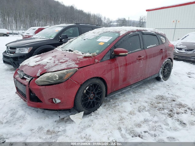 Ford FOCUS SE 2014 1FADP3K22EL245360 Image 2