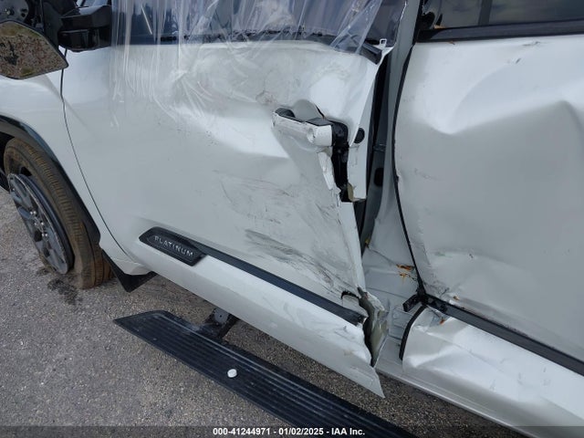 Toyota Sequoia Platinum 2023 7SVAAABA4PX001883 Image 6