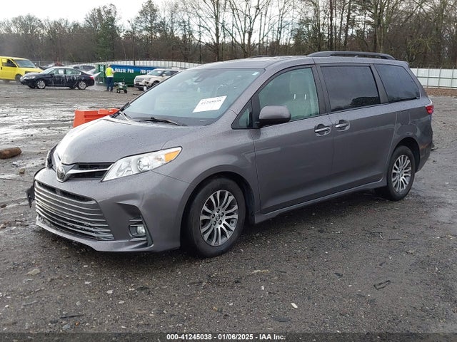 Toyota Sienna Xle Premium 2020 5TDYZ3DC2LS055047 Image 2