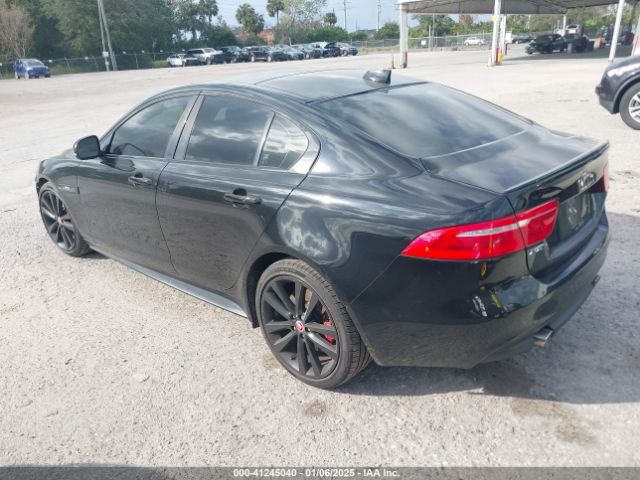 2018 JAGUAR XE SAJAF4GX0JCP40050 Photo 2