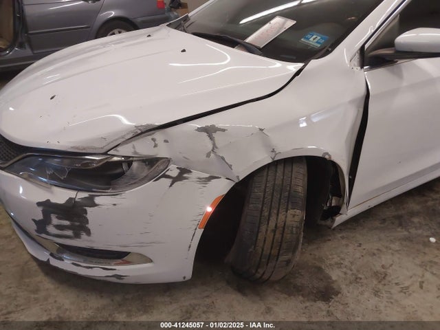 Chrysler 200 Limited 2015 1C3CCCAB1FN676902 Image 18