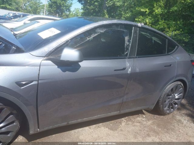 7SAYGDEFXPF880285 Tesla Model Y Performance Dual Motor All-wheel Drive