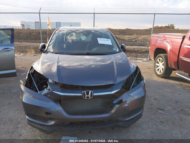 Honda HR-V LX 2017 3CZRU5H37HM703105 Image 12
