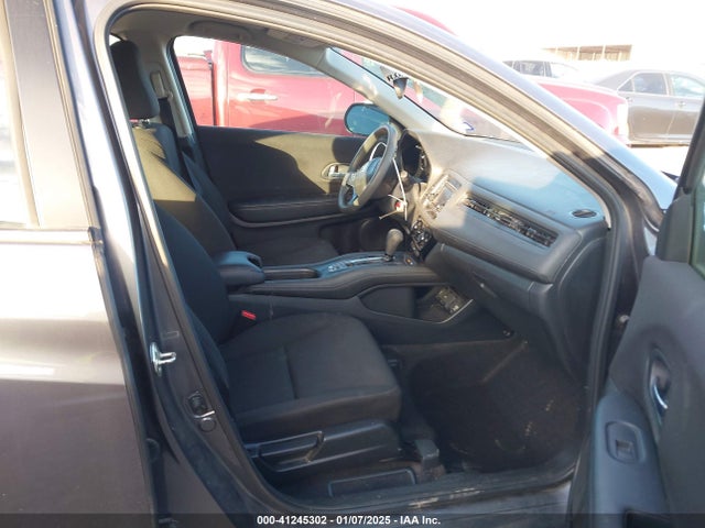 Honda HR-V LX 2017 3CZRU5H37HM703105 Image 5