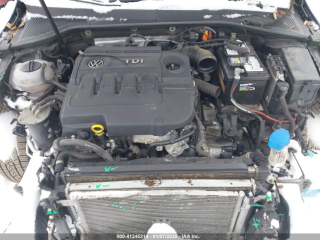 3VW2A7AU2FM017935 Volkswagen Golf Tdi