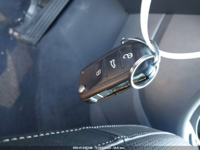 3VW517AT4EM815243 Volkswagen Beetle 1.8t