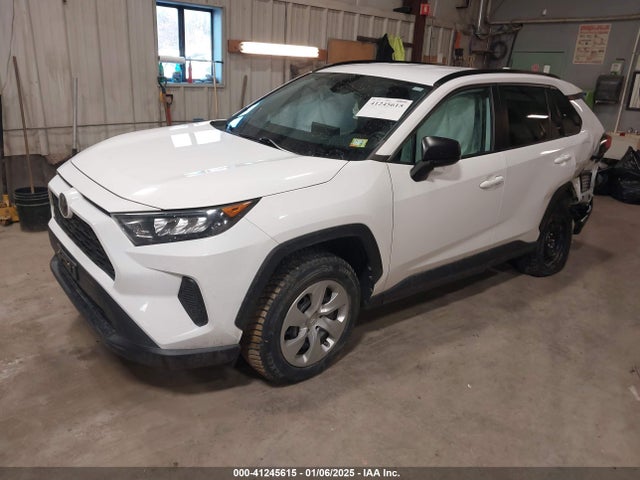Toyota RAV4 LE 2019 2T3F1RFV2KC034150 Image 2