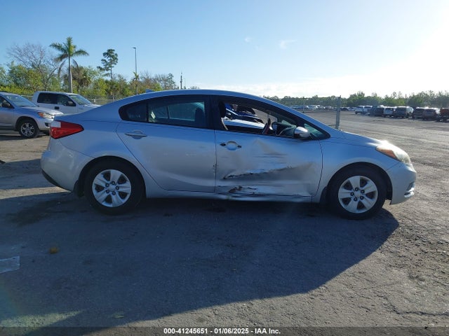 KIA FORTE LX 2016 KNAFK4A66G5601115 Image 14