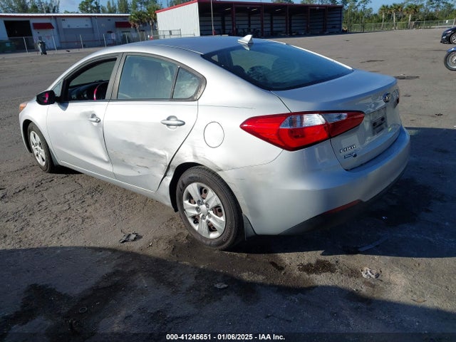 KIA FORTE LX 2016 KNAFK4A66G5601115 Image 3