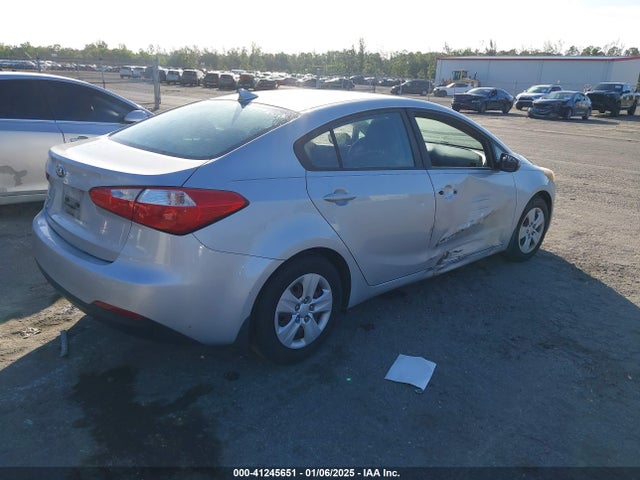 KIA FORTE LX 2016 KNAFK4A66G5601115 Image 4