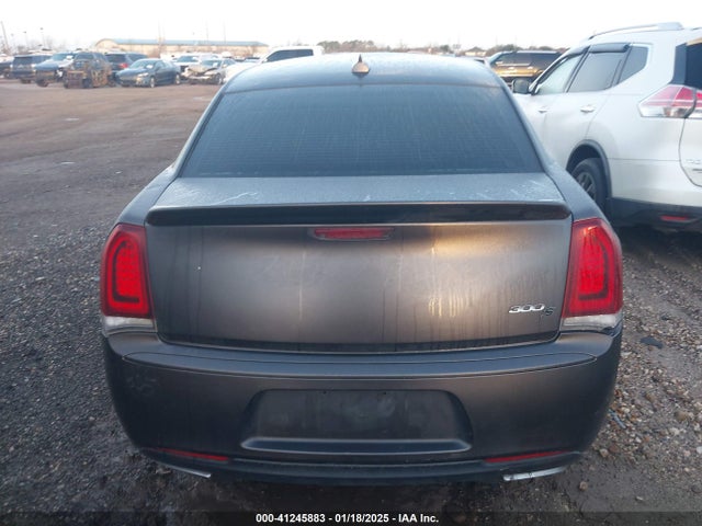 Chrysler 300 300s 2018 2C3CCABG6JH227294 Image 16