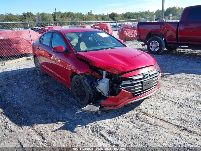 2019 5NPD74LF3KH464121 main image