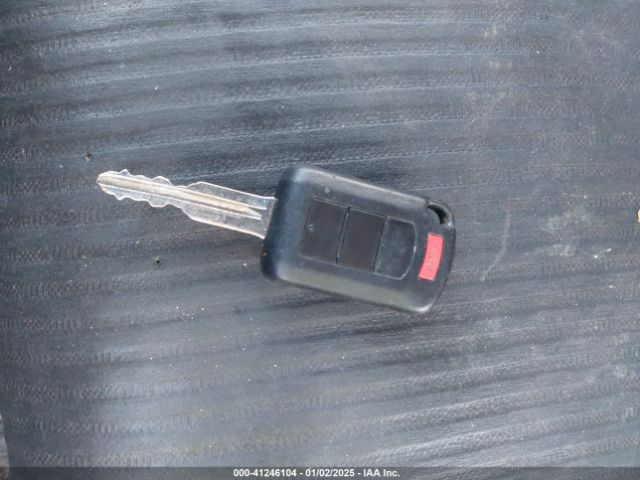JA4AP3AU4JU011719 Mitsubishi Outlander Sport 2.0 Le