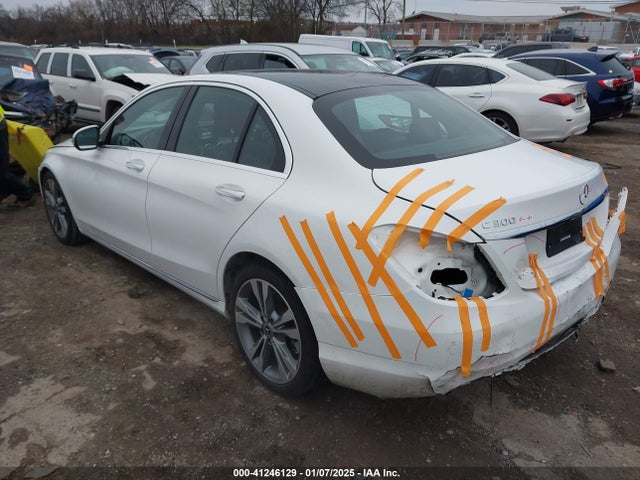 55SWF4JB8JU243959 Mercedes-Benz C 300