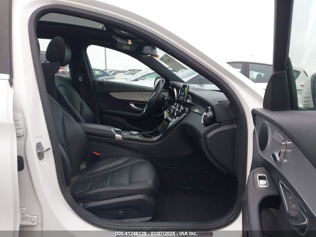 55SWF4JB8JU243959 Mercedes-Benz C 300